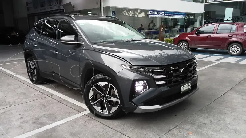 Foto Hyundai Tucson Limited usado (2025) color Gris financiado en mensualidades(enganche $247,456 mensualidades desde $10,412)