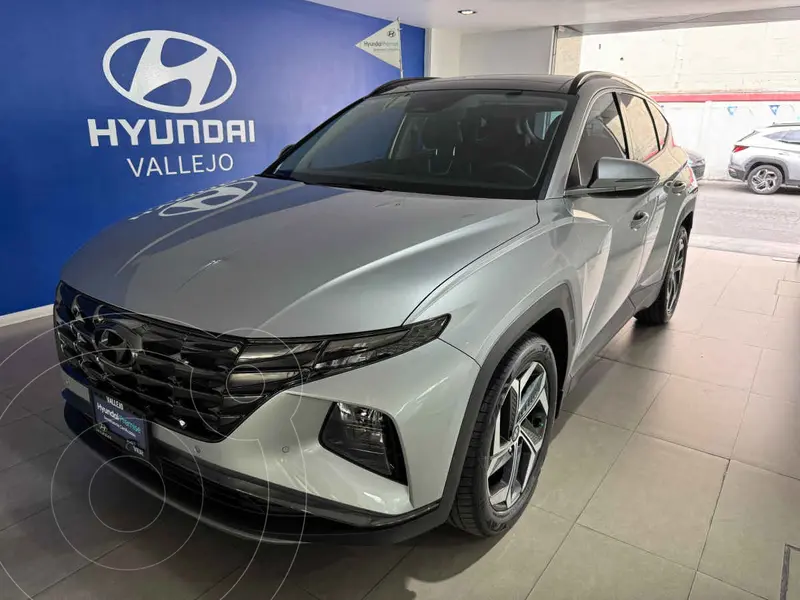 Foto Hyundai Tucson Limited Tech usado (2024) color Plata financiado en mensualidades(enganche $158,562 mensualidades desde $13,801)