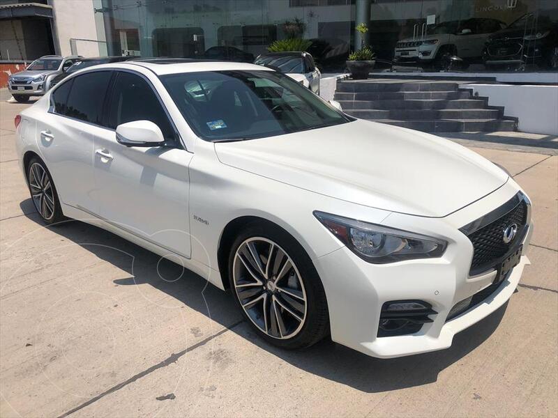 Foto Infiniti Q50 Hybrid usado (2017) color Blanco precio $460,000