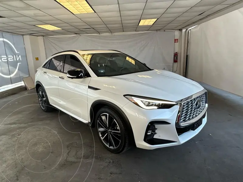 Foto Infiniti QX55 Essential usado (2024) color Blanco precio $985,000