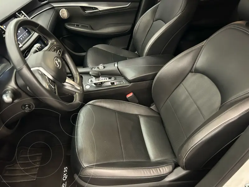 Foto Infiniti QX55 Essential usado (2023) color Blanco financiado en mensualidades(enganche $338,580 mensualidades desde $14,775)