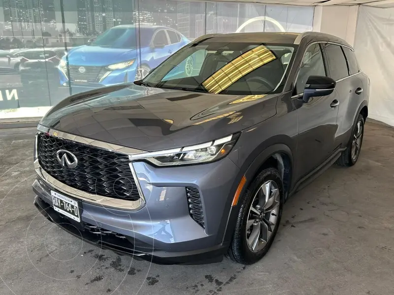 Foto Infiniti QX60 Luxe usado (2023) color Azul Oscuro precio $920,000