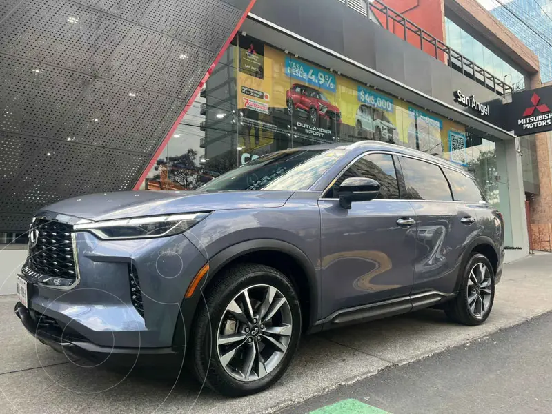 Foto Infiniti QX60 Luxe usado (2023) color Gris precio $645,000