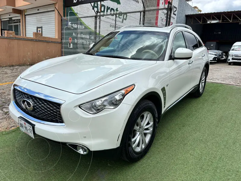 Foto Infiniti QX70 3.7 Seduction usado (2017) color Blanco financiado en mensualidades(enganche $145,000 mensualidades desde $17,521)