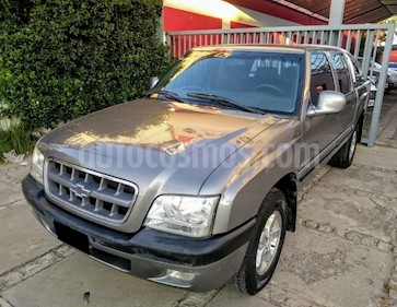 Foto venta Auto usado Isuzu Pick up 2.5 ST 4x2 Cabina Doble (2004) color Gris Oscuro precio $310.000