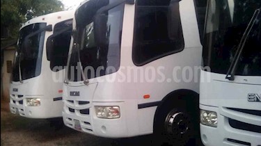 Isuzu Trooper Version sin siglas V6 3.2i 24V usado (2019) color Blanco precio BoF90.000.000