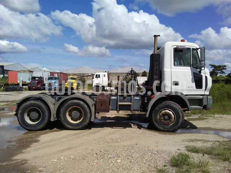 Iveco 5232 Version sin siglas L4 2.5i usado (2007) color Blanco precio u$s20.000