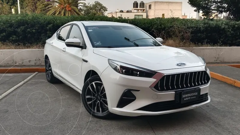 Foto JAC J7 Quantum Aut usado (2024) color Blanco precio $259,800