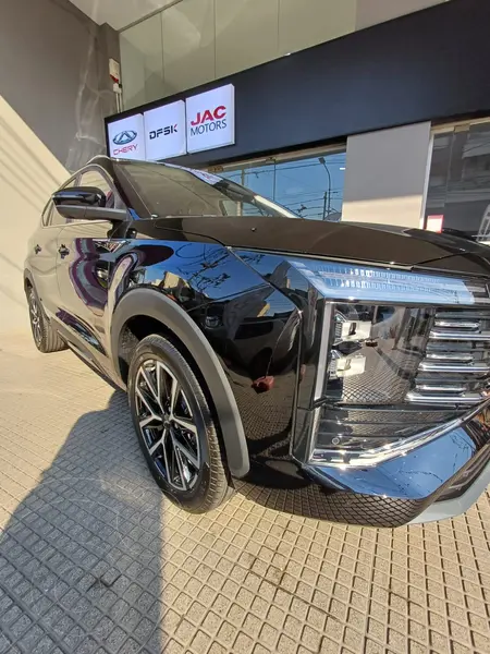 Foto JAC JS8 Pro 1.5T GDi nuevo color Negro precio u$s38.900