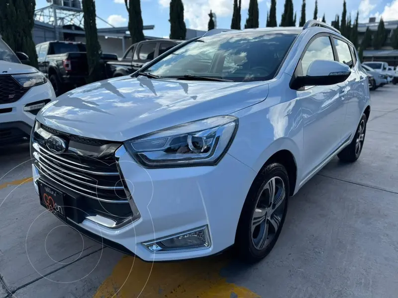 Foto JAC Sei2 Smart usado (2023) color Blanco financiado en mensualidades(enganche $66,762 mensualidades desde $5,105)