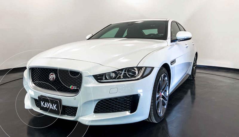 Jaguar XE Prestige usado (2017) color Blanco precio $612,999