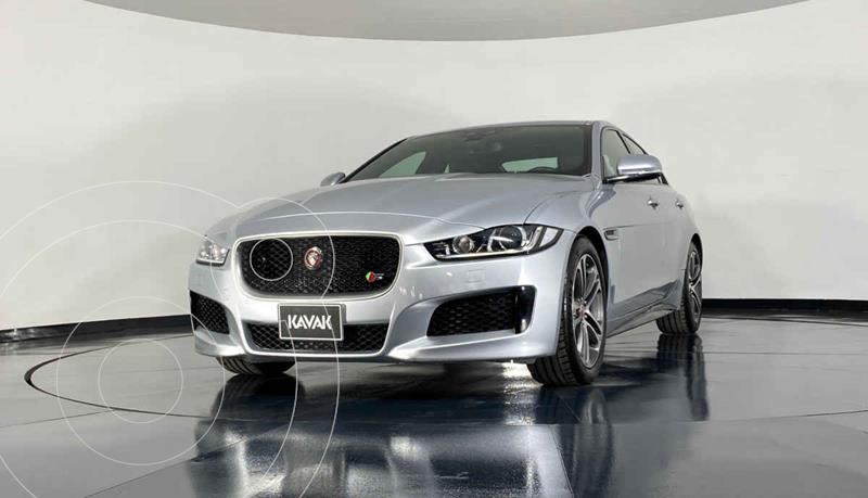 Foto Jaguar XE P300 S usado (2017) color Plata precio $574,999