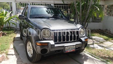 Foto venta carro usado Jeep Cherokee Limited 3.7L Aut 4x2 (2002) color Gris precio u$s2.900