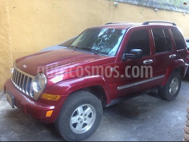 foto Jeep Cherokee Limited 3.7L Aut 4x4 usado (2006) color Rojo precio u$s3.000