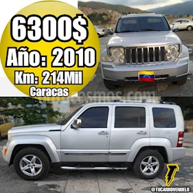 Jeep Cherokee Limited 4x2 usado (2010) color Plata precio u$s6.300