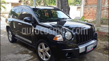 foto Jeep Cherokee Limited 4x2 usado (2008) color Negro precio u$s3.000