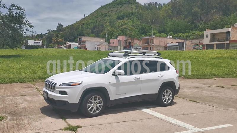 foto Jeep Cherokee Latitude usado (2014) color Blanco precio $210,000