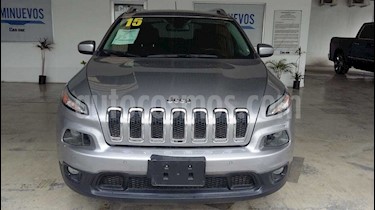 foto Jeep Cherokee Latitude usado (2015) color Plata precio $255,000