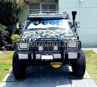 Foto Jeep Cherokee Sport 4X4 usado (1988) color Verde precio $125,000