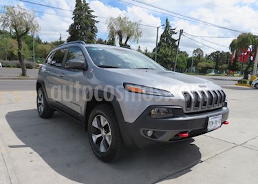 Foto venta Auto Seminuevo Jeep Cherokee TrailHawk (2017) color Plata Martillado precio $590,000