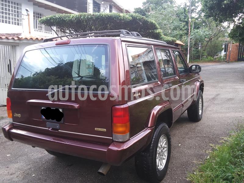 foto Jeep Cherokee Classic Auto. 4x4 usado (2000) color Rojo precio u$s3.600