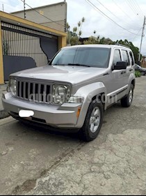 Jeep Cherokee Limited 3.7L Aut 4x2 usado (2009) color Plata precio BoF750.000