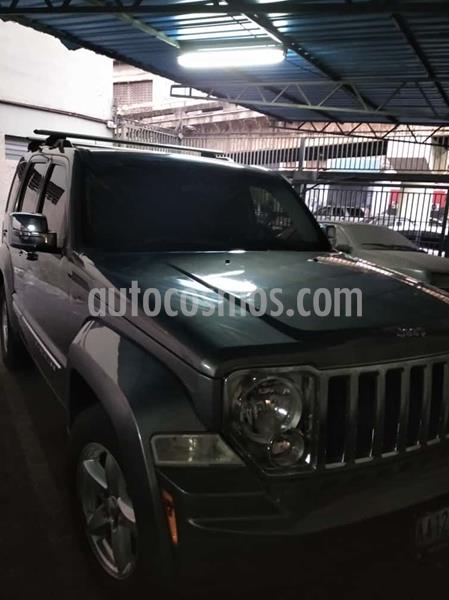 Jeep Cherokee Classic Auto. 4x4 usado (2010) color Gris precio BoF9.500