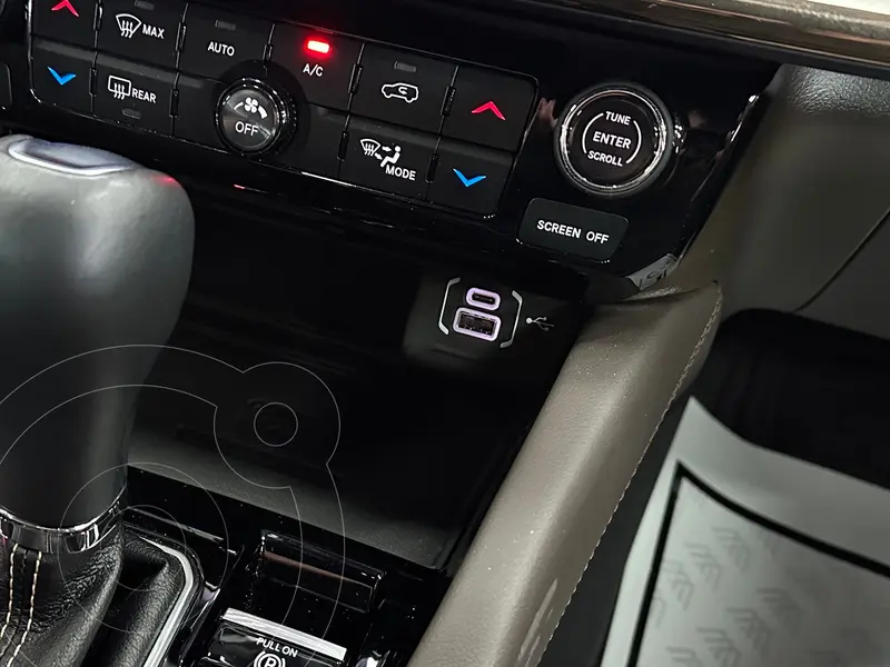 jeep commander