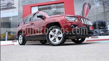 foto Jeep Compass 4x2 Latitude usado (2015) color Rojo precio $205,000