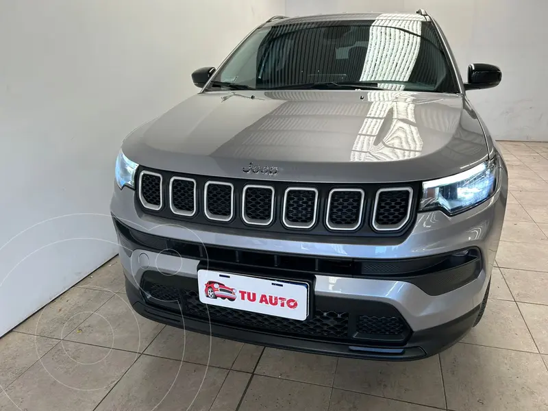 Foto Jeep Compass 1.3 4x2 Sport Aut usado (2021) color Gris precio $34.500.000