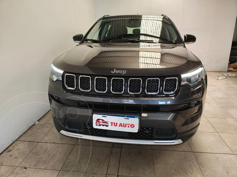 Foto Jeep Compass 1.3 4x2 Limited Aut usado (2022) color Gris precio $39.900.000