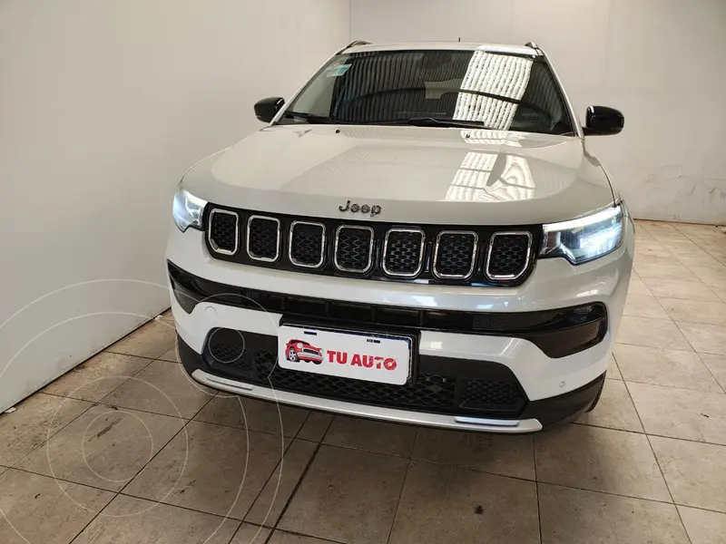 Foto Jeep Compass 1.3 4x2 Longitude Aut usado (2022) color Blanco precio $39.500.000