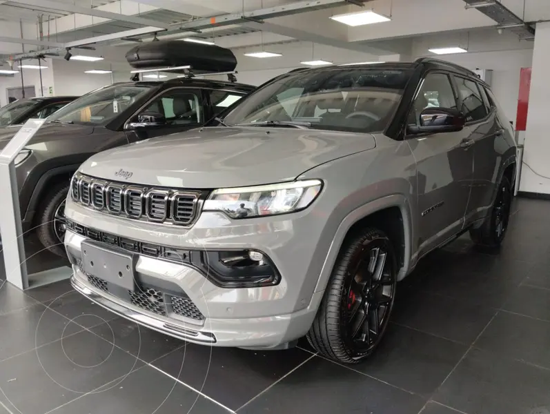 Foto Jeep Compass 2.0T Blackhawk 4x4 nuevo color Gris precio $185.990.000