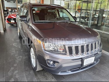 Jeep Compass Latitude usado (2016) color Gris precio $199,000