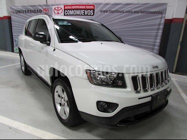 Jeep Compass 4x2 Latitude Aut usado (2015) color Blanco precio $205,000