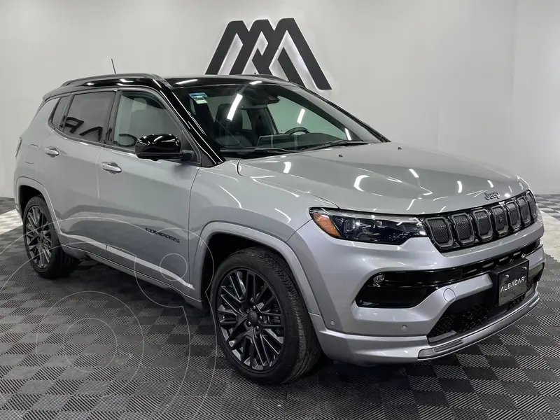 Foto Jeep Compass High Altitude usado (2022) color plateado precio $489,999