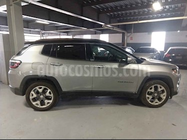 foto Jeep Compass 5p Limited Premium 4x2 L4/2.4 Aut usado (2018) color Gris precio $420,000