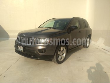 foto Jeep Compass 4x2 Latitude usado (2015) color Granito precio $210,000