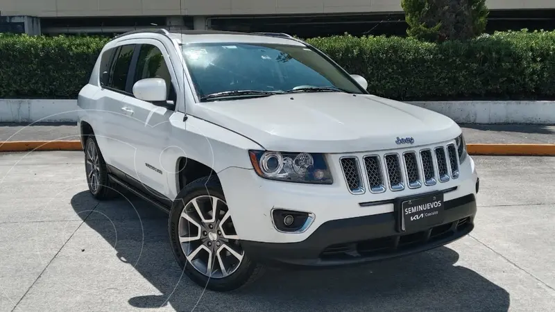 Foto Jeep Compass 4x2 Limited Aut usado (2017) color Blanco precio $229,800