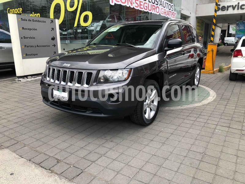Jeep Compass 4x2 Latitude usado (2015) color Gris precio $219,000