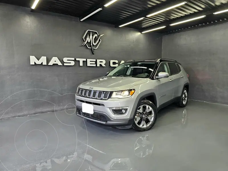 Foto Jeep Compass Limited Premium usado (2020) color plateado precio $349,000