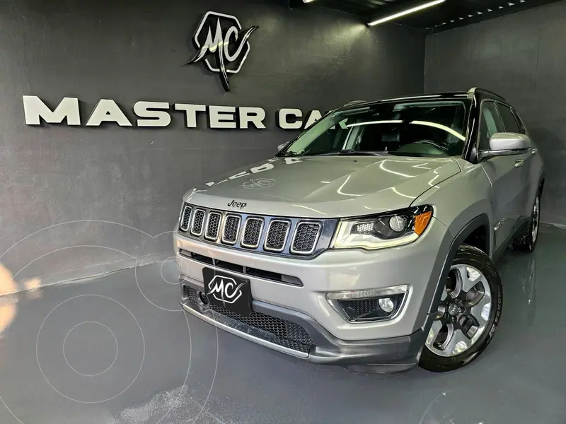 Foto Jeep Compass Limited Premium usado (2019) color plateado precio $309,000