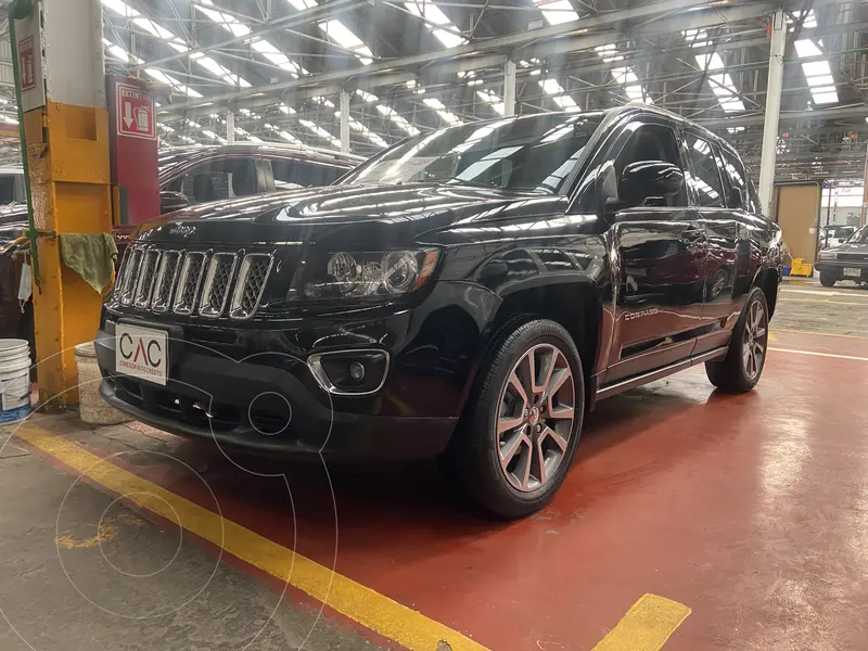 Foto Jeep Compass 4x2 Latitude Aut usado (2015) color Negro financiado en mensualidades(enganche $58,650 mensualidades desde $6,256)