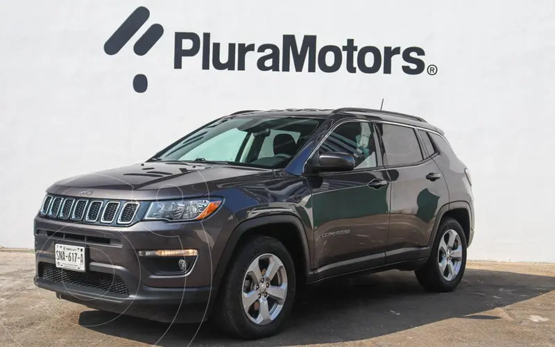 Foto Jeep Compass Latitude usado (2021) color Gris Oscuro financiado en mensualidades(enganche $86,900 mensualidades desde $7,404)