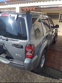 foto Jeep Grand Cherokee Laredo 4.7L Aut 4x4 usado (2006) color Gris precio u$s4.400