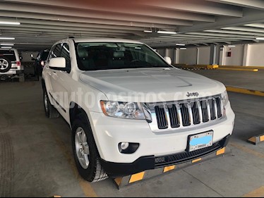 Foto Jeep Grand Cherokee Laredo 4x2 3.6L V6 Lujo usado (2013) color Blanco precio $240,000