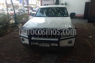 foto Jeep Grand Cherokee Laredo 4X2 3.7L V6 65° Aniversario usado (2007) color Blanco precio $119,000