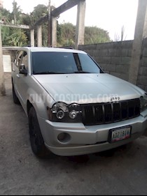 Jeep Grand Cherokee Limited 4.7L Aut 4x2 usado (2006) color Plata precio u$s4.900