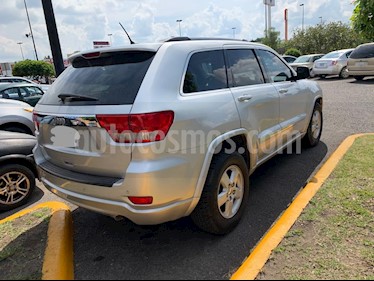 Jeep Grand Cherokee Laredo 3.6L 4x2 usado (2011) color Gris precio $190,000