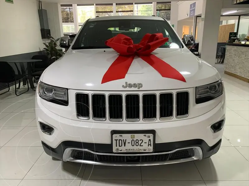 Foto Jeep Grand Cherokee Limited Lujo 5.7L 4x2 usado (2015) color Blanco precio $325,000